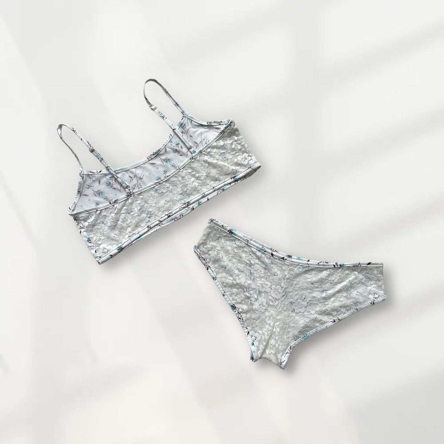 CONJUNTO ÍNTIMO FLORES MINIPRINT